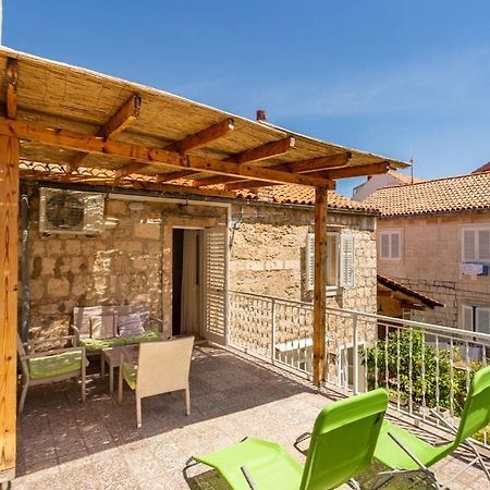 Korzo Rooms & Apartments Vis Bagian luar foto