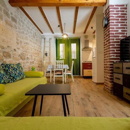 Korzo Rooms & Apartments Vis Bagian luar foto