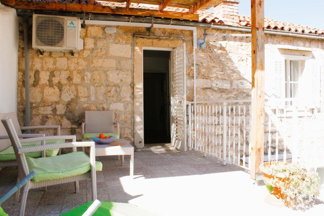 Korzo Rooms & Apartments Vis Bagian luar foto