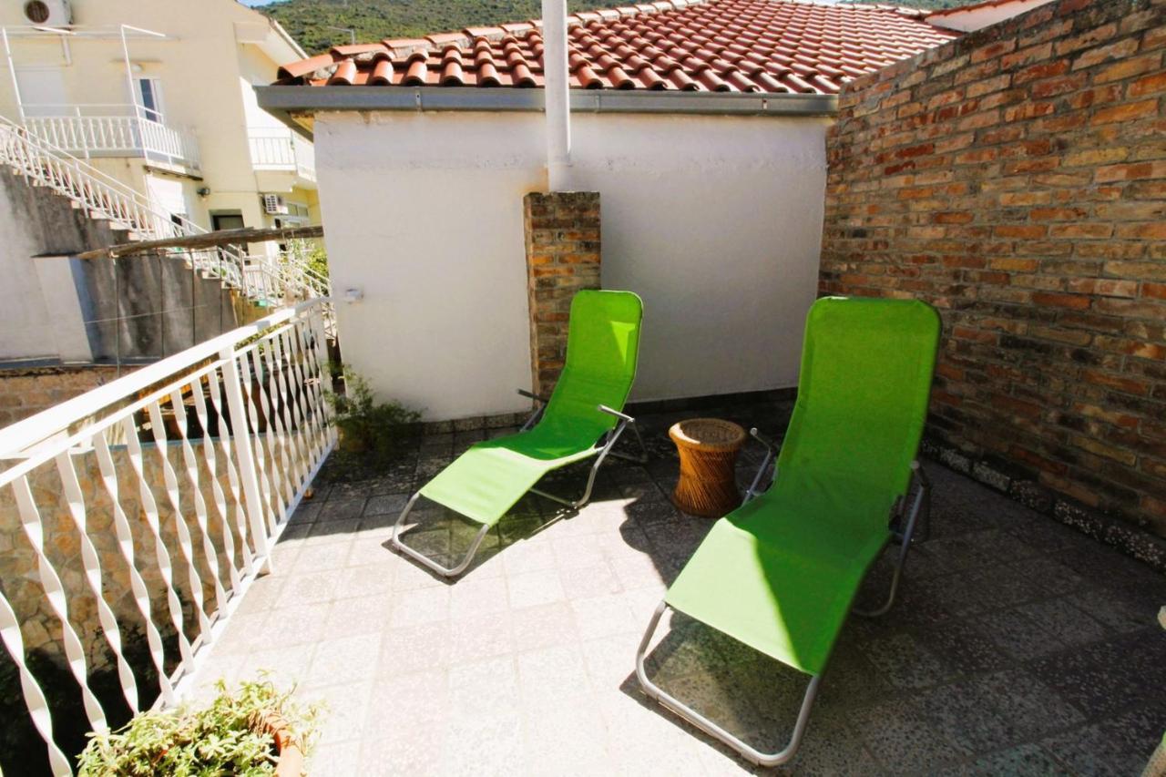 Korzo Rooms & Apartments Vis Bagian luar foto