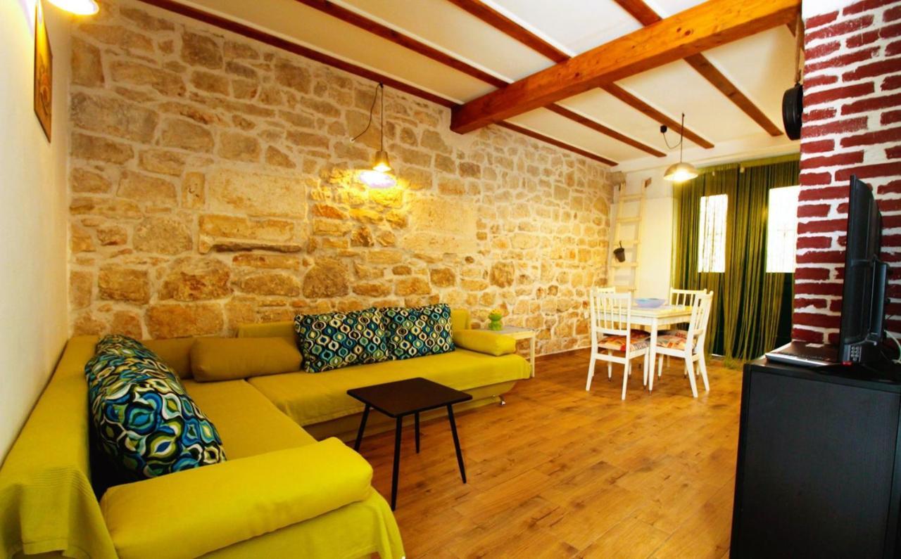 Korzo Rooms & Apartments Vis Bagian luar foto