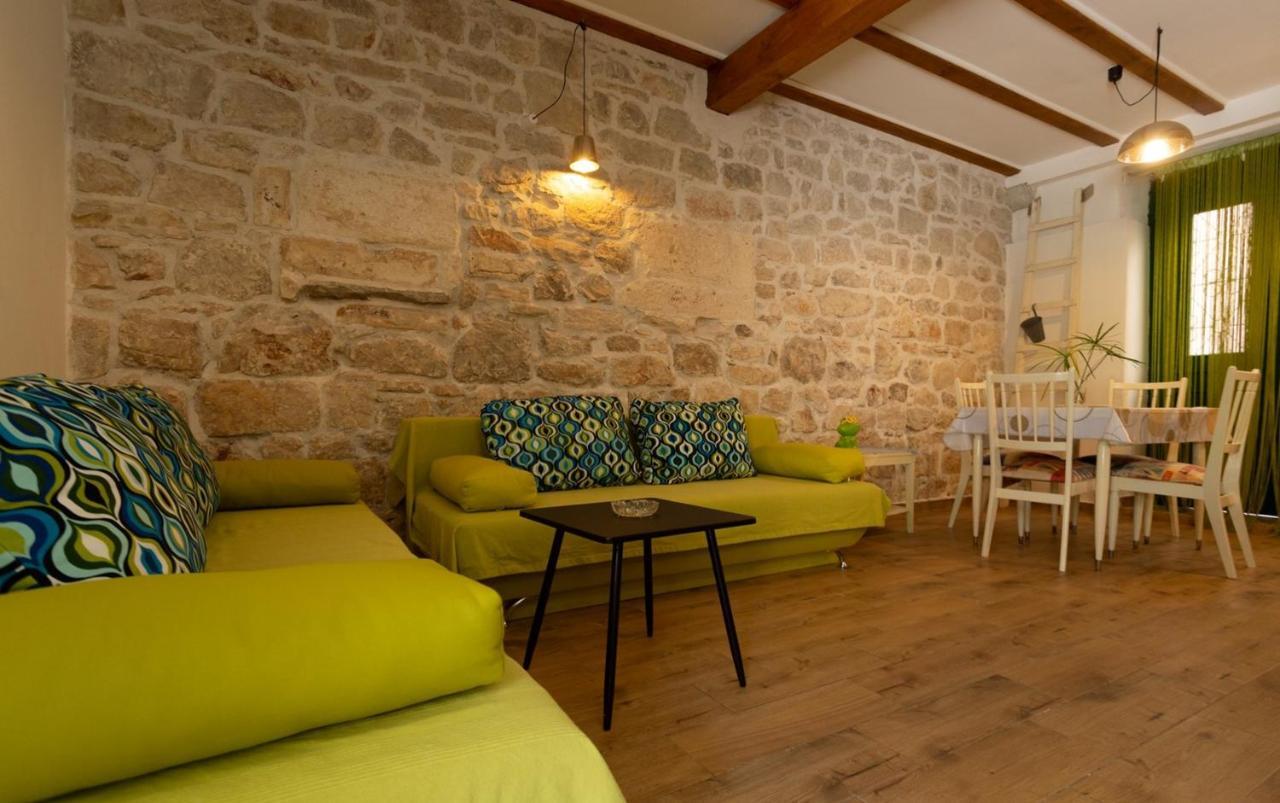 Korzo Rooms & Apartments Vis Bagian luar foto