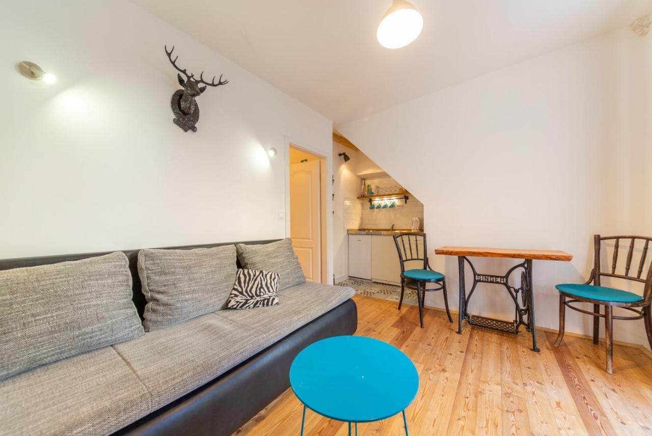 Korzo Rooms & Apartments Vis Bagian luar foto